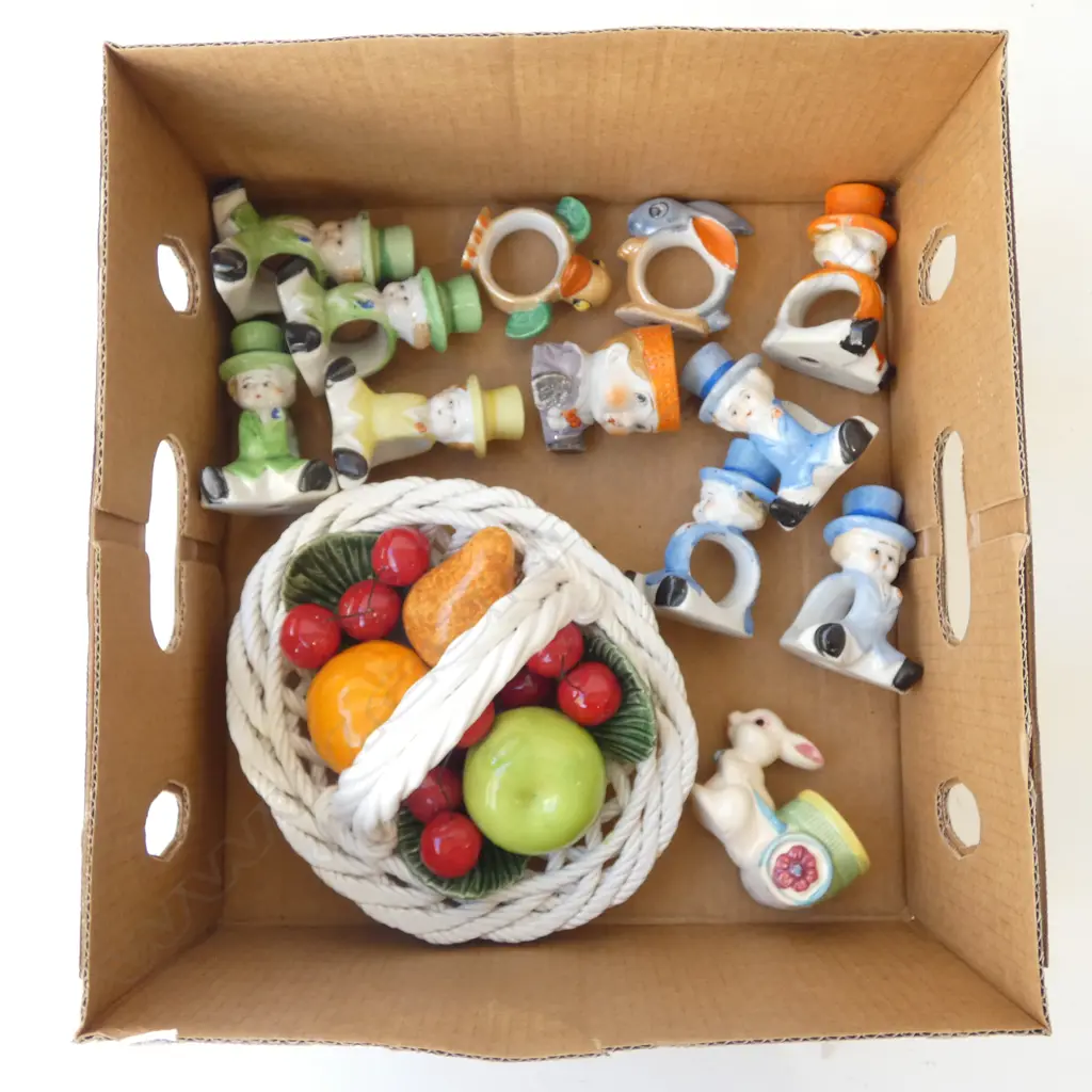 NOVELTY NAPKIN RINGS, FRUIT BASKET Image 1++