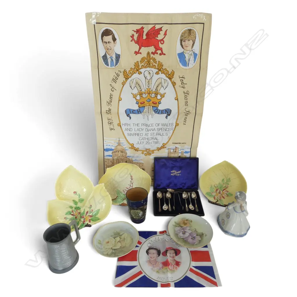 ASST. CHINA, TEA TOWEL, 2 STG SILVER TEASPOONS (30 gms), LLADRO STYLE FIGURE ETC Image 1++
