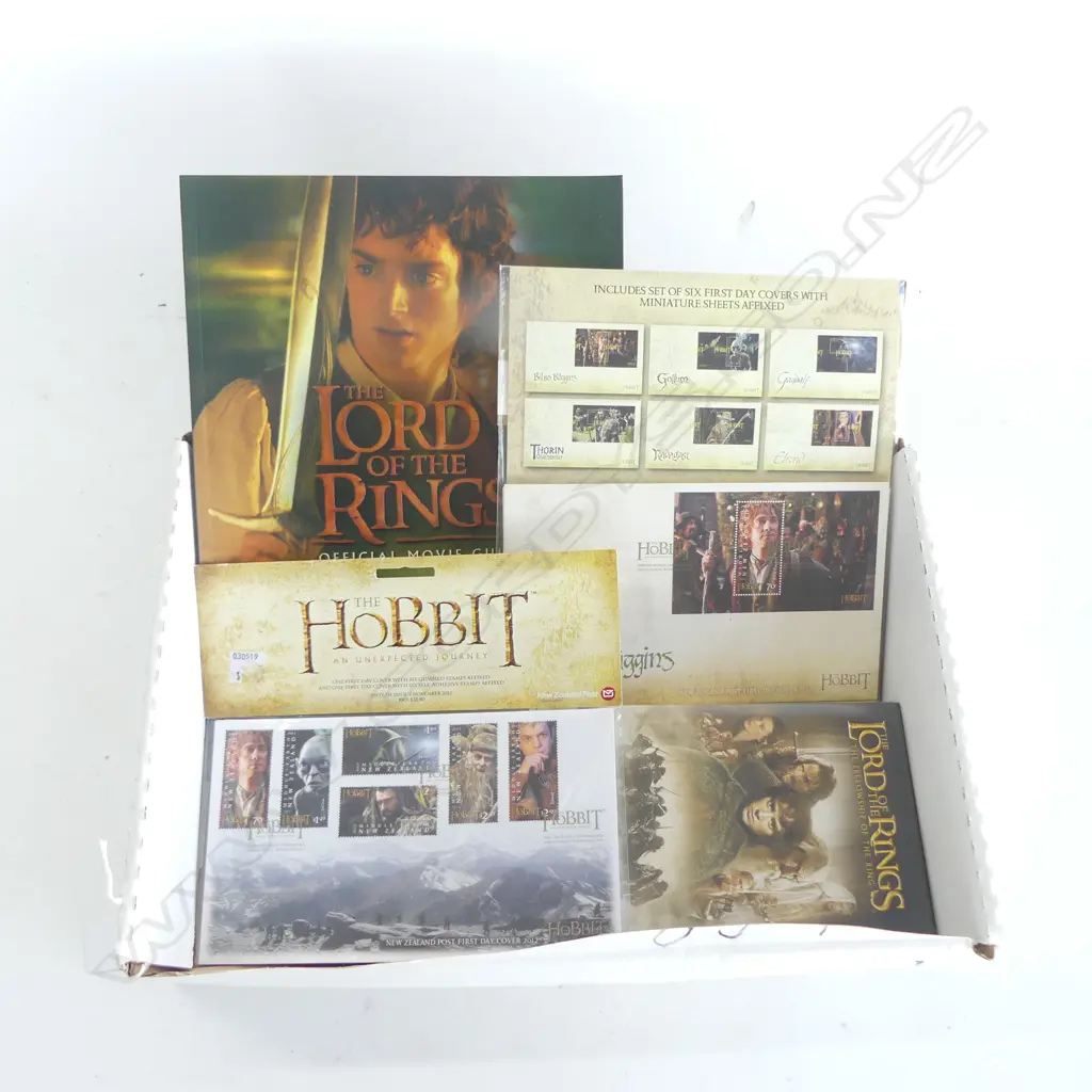 2 THE HOBBIT FIRST DAY COVERS, THE LORD OF THE RINGS MOVIE GUIDE & SEALED FELLOWSHIP OF THE RING VHS Image 1++