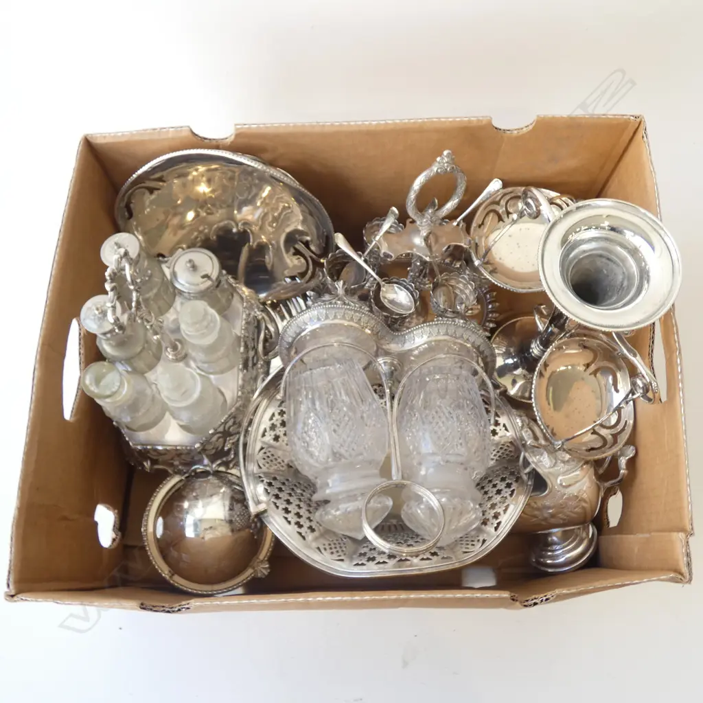 ASST. SILVER PLATE, CRUET SET ETC Image 1++