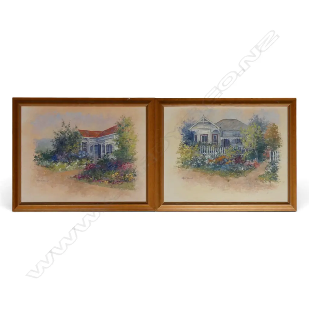GAIL BOYLE, 2 VILLA PAINTINGS, OIL ON CANVAS, 340x440mm Image 1++