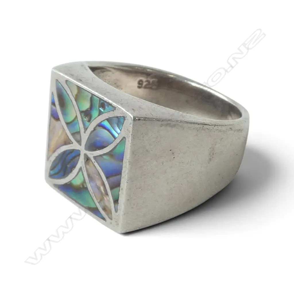 VINTAGE SILVER & PAUA SHELL SIGNET STYLE RING 10gms Image 1++