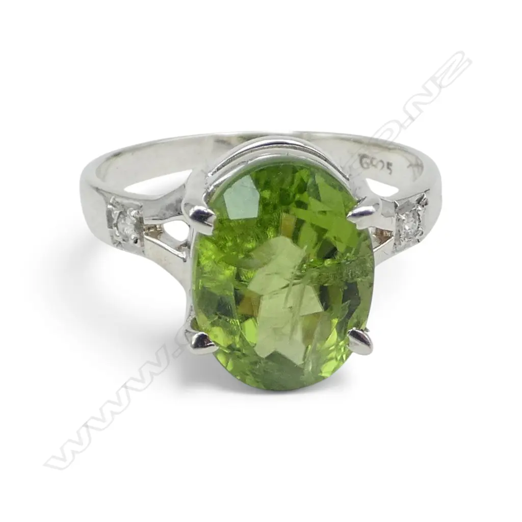 SILVER DIAMOND & PERIDOT RING, SZ Q1/2 Image 1++