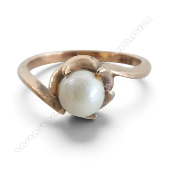 9ct GOLD & CULTURED PEARL RING 2.4gms