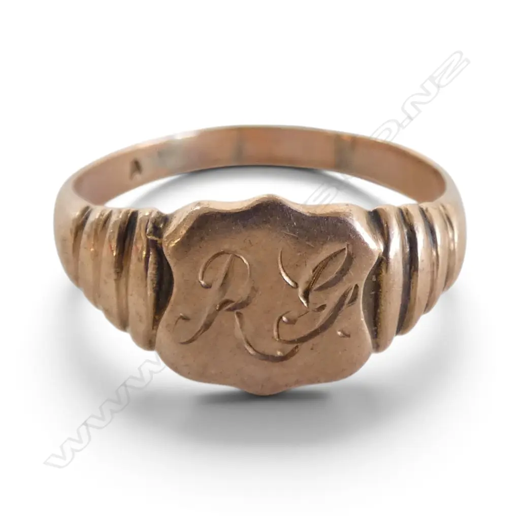 VINTAGE 9ct ROSE GOLD SIGNET RING 2.34gms Image 1++