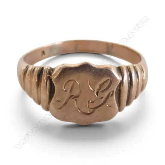 VINTAGE 9ct ROSE GOLD SIGNET RING 2.34gms