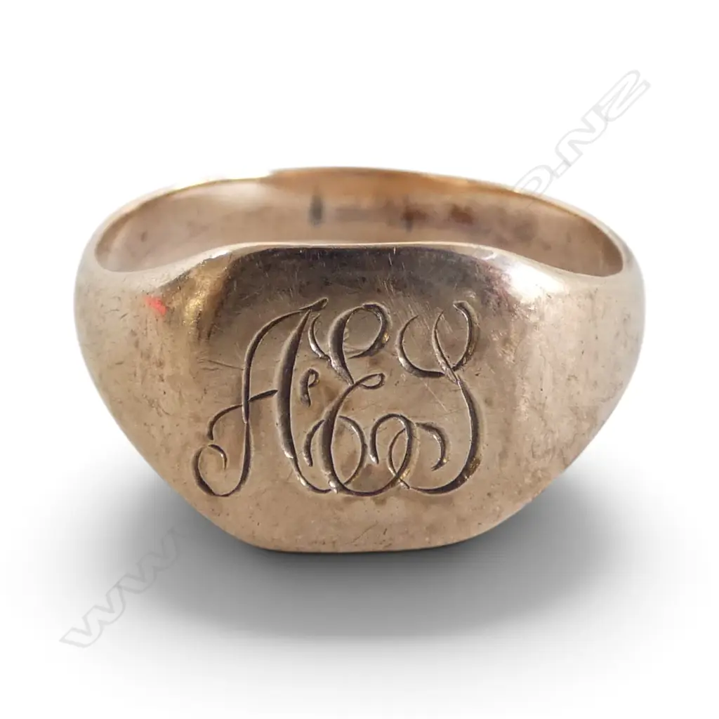 9CT SIGNET RING 5.5gms Image 1++