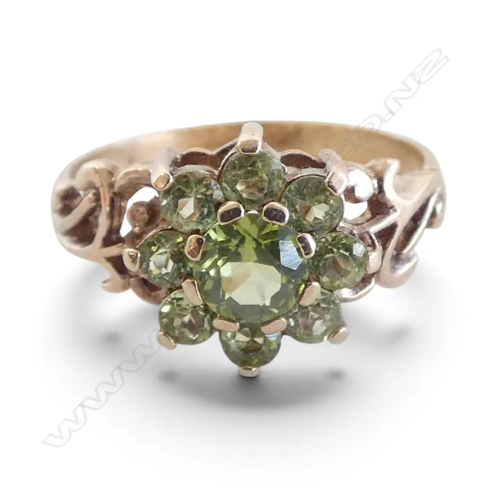 9ct ROSE GOLD & PERIDOT SOLITAIRE RING 2.27gms Image 1++