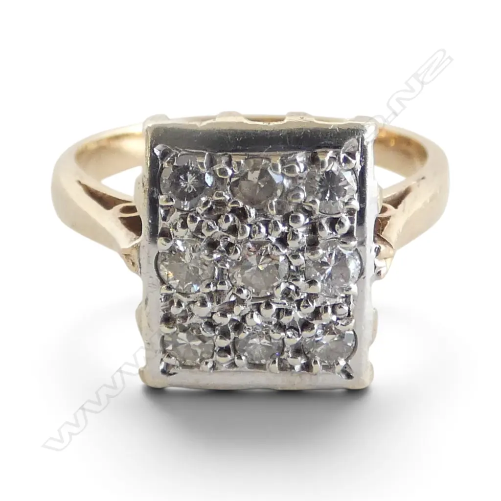 9ct GOLD & DIAMOND CLUSTER DRESS RING 3.19gms SIZE L Image 1++