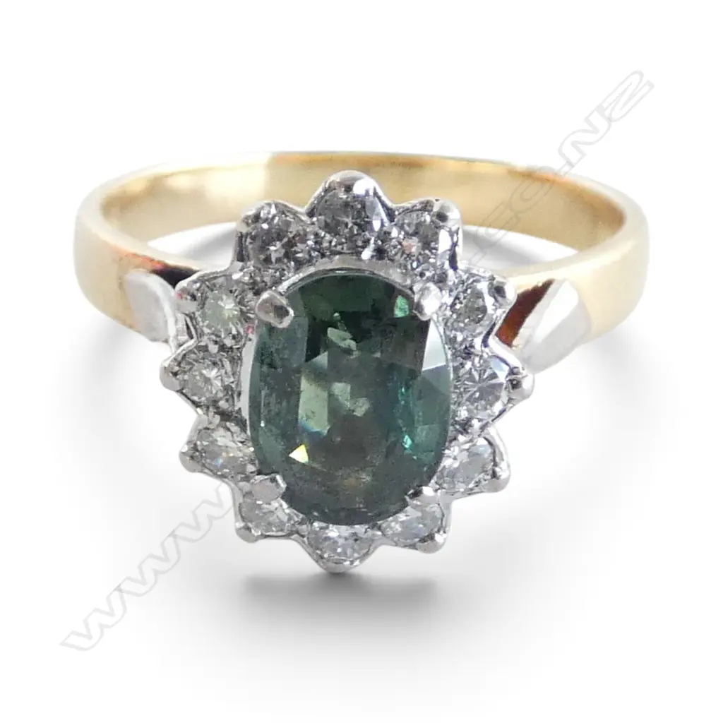 18ct TWO TONE GOLD, GREEN SAPPHIRE & DIAMOND RING 4.39gms size P1/2 Image 1++
