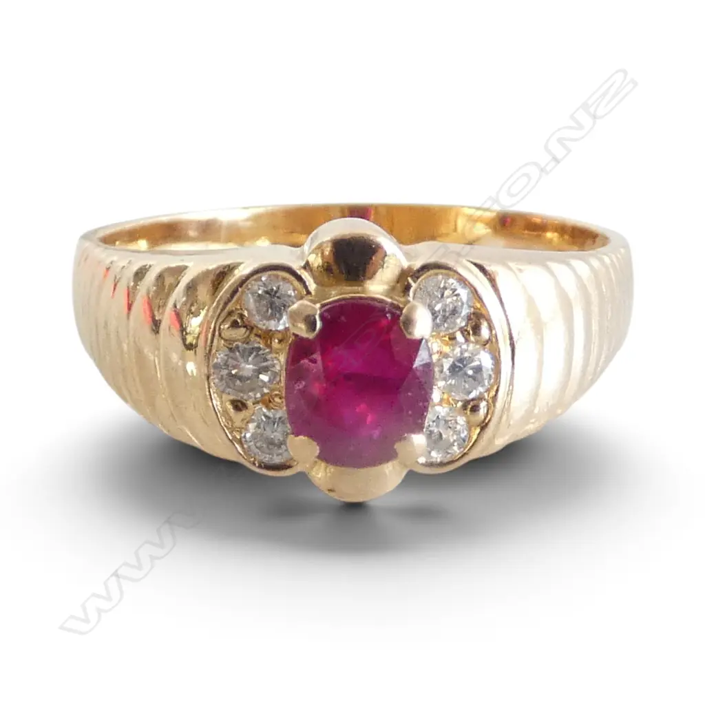 22CT RUBY AND DIAMOND RING 5.9gms SIZE V Image 1++