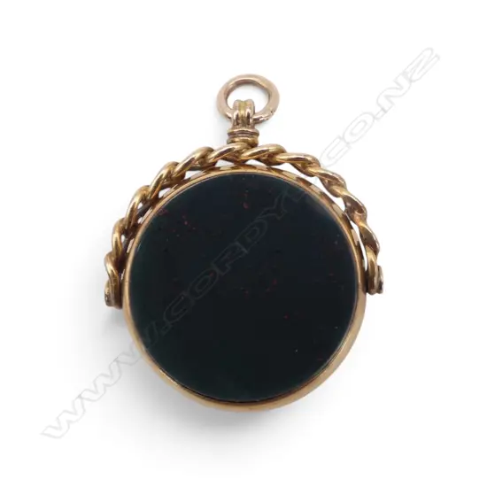 9CT GOLD CARNELIAN AND BLOODSTONE SPINNER  10.26gms