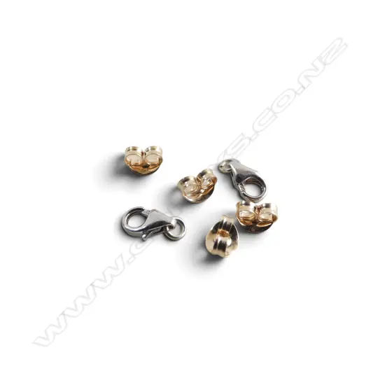 2 9CT WHITE GOLD CLIPS & 2PRS PIECED EARING STUD BACKS 0.7 GMS