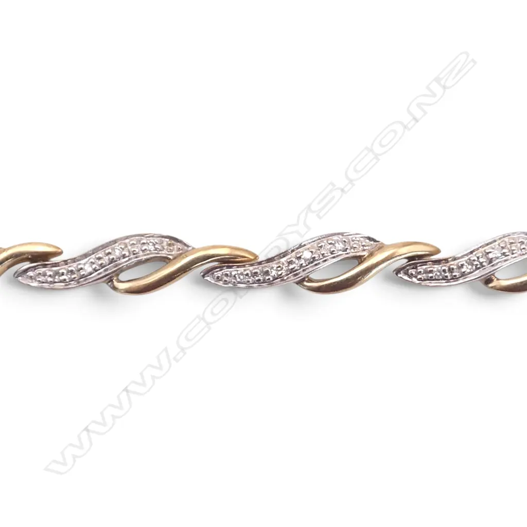 9CT GOLD AND DIAMOND BRACELET 8.39gms Image 1++