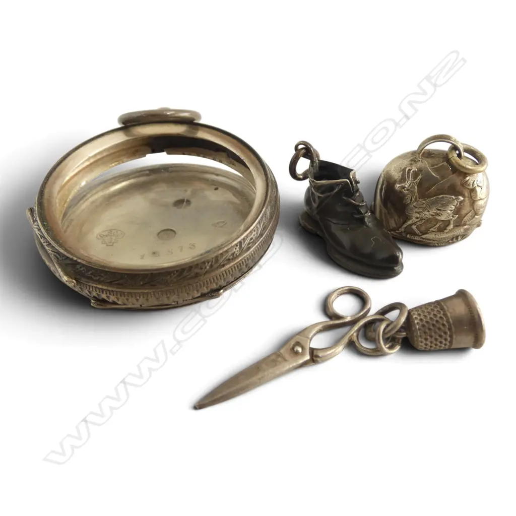 4 PCES OF SILVER 18gms Image 1++