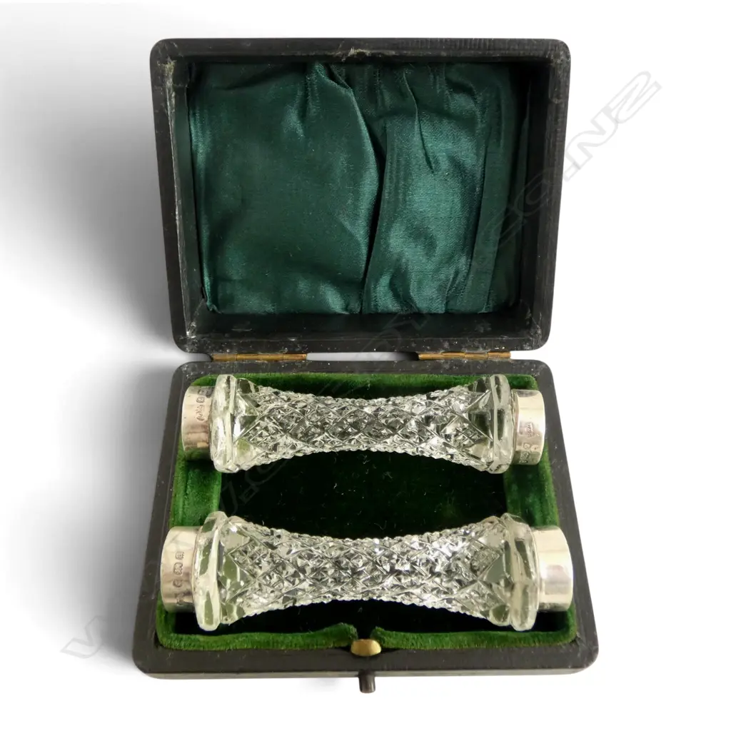 PR CUT CRYSTAL & SILVER MOUNTED KNIFE RESTS. Boxed Image 1++