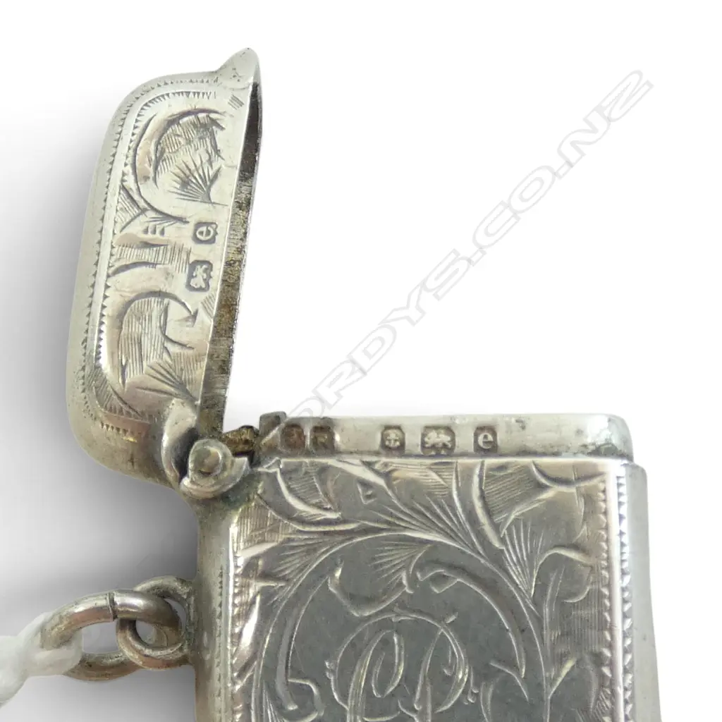 Edwardian Birmingham 1904 Silver Engraved Small Vesta, 12.8gms, L.35mm Image 1++
