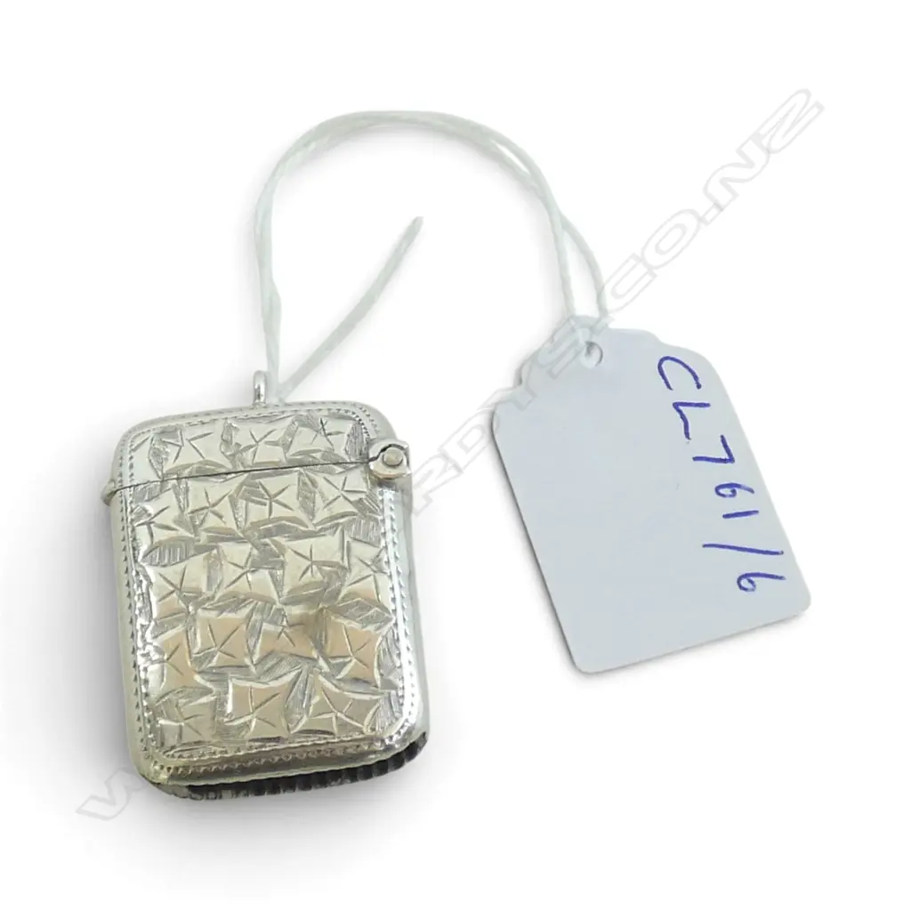 Edwardian Birmingham 1910 Silver Engraved Vesta, 15gms, L.35mm Image 1++