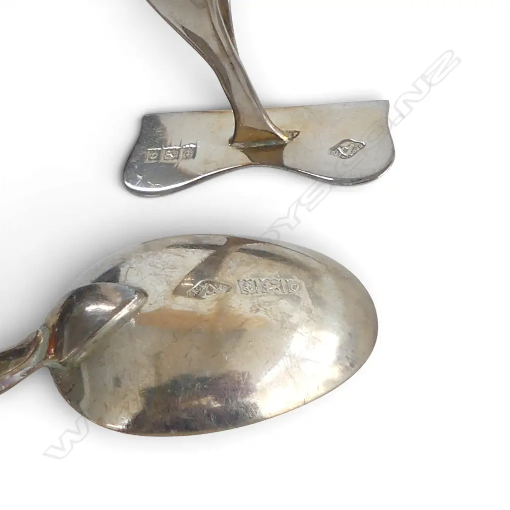 CASED STG SILVER CHILD FEEDING SPOON AND PUSH, BIRMINGHAM 1963, 35gms Image 1++