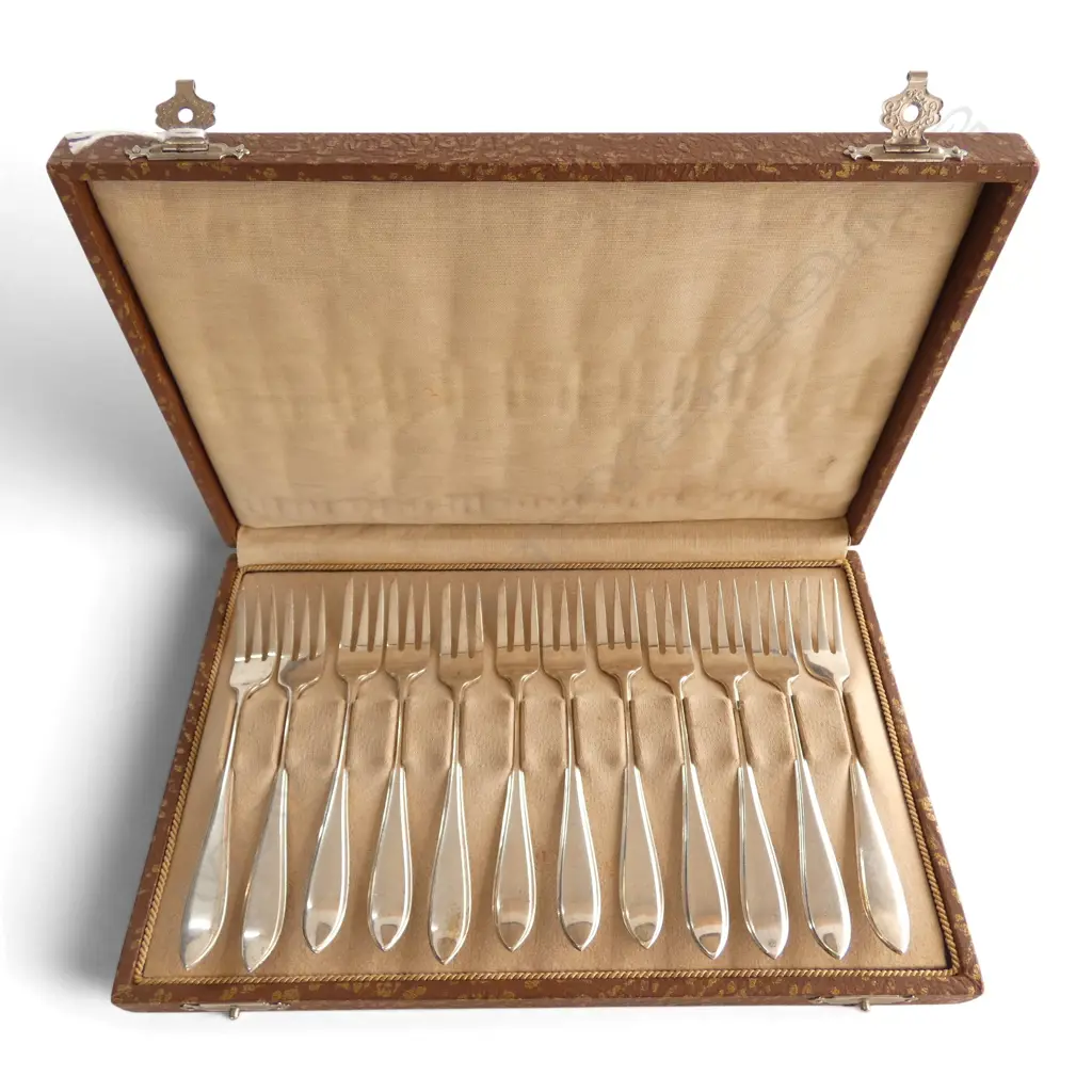 12 DUTCH 840 SILVER CAKE FORKS, 225gms, BOXED Image 1++