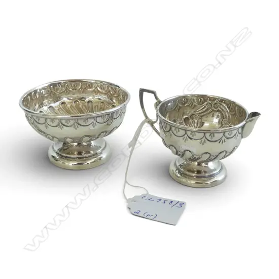 STG SILVER CREAM JUG & SUGAR BOWL, REPOUSSE SCROLL PATTERN, B'HAM 1902, 121gms, Dia.75mm Dia.60mm H.50mm
