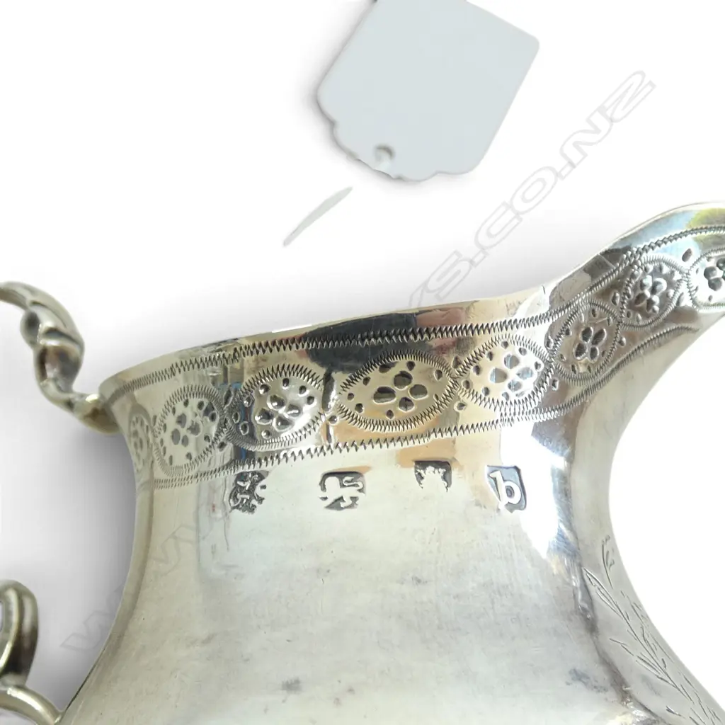 GEO III LONDON 1817 SILVER BALUSTER PEDESTAL CREAM JUG, GILT INTERIOR, 72.48gms, H.115mm Image 1++