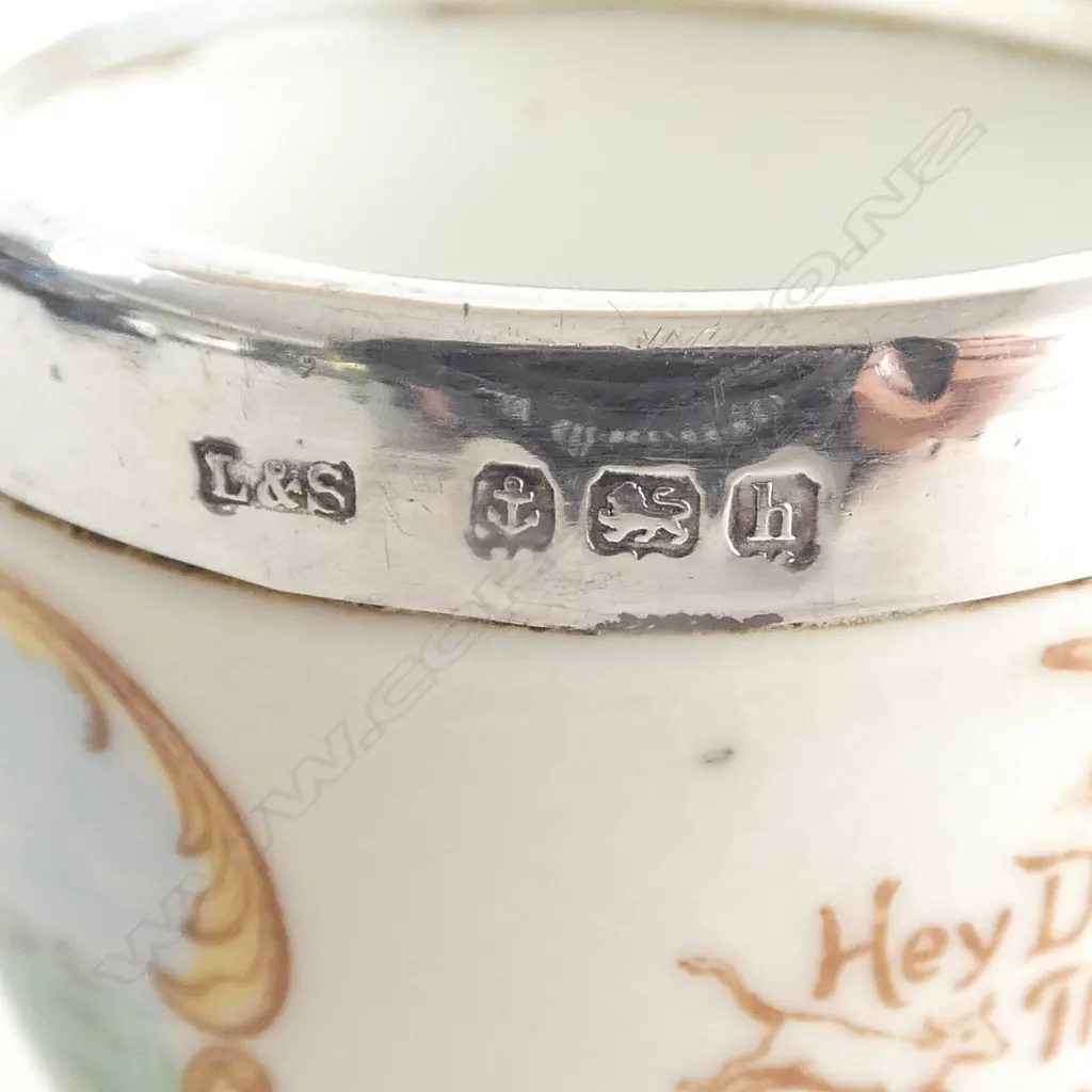 STG SILVER RIM ‘HEY DIDDLE’ EGG CUP & STG SPOON BIRM 1907 IN CASE Image 1++