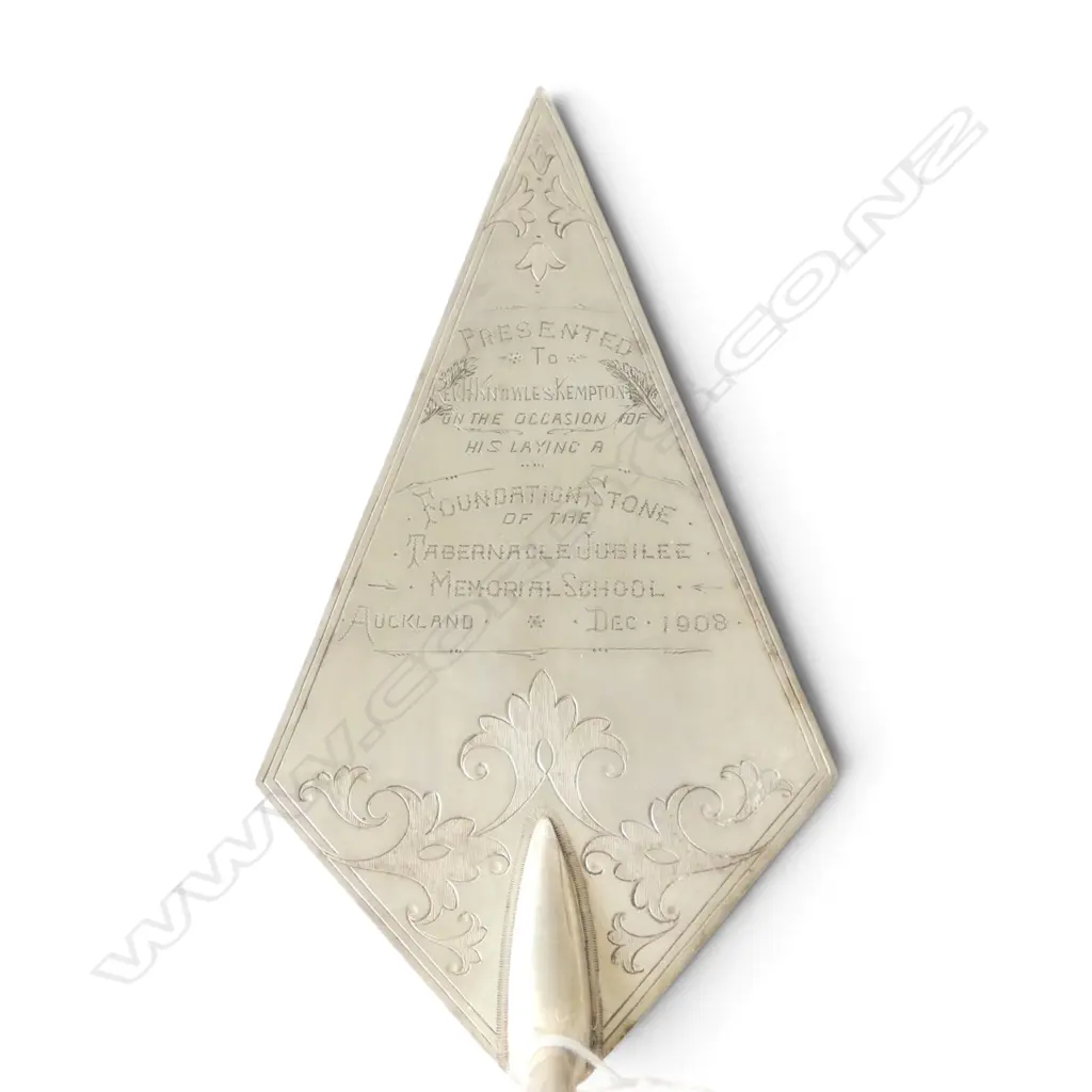 1908 PRESENTATION TROWEL TO REV. H. KNOWLESKEMPTON, TABERNACLE JUBILEE MEMORIAL SCHOOL AUCKLAND L.295mm Image 1++
