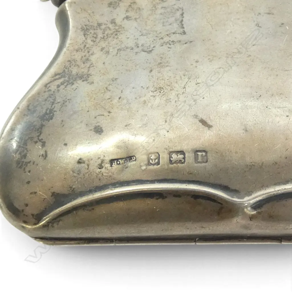 5 STG SILVER; PURSE LONDON 1916, SALT & PEPPER, CONDIMENT SHAKER, & NAPKIN RING, some dents, 133.5gms (silver) Image 1++