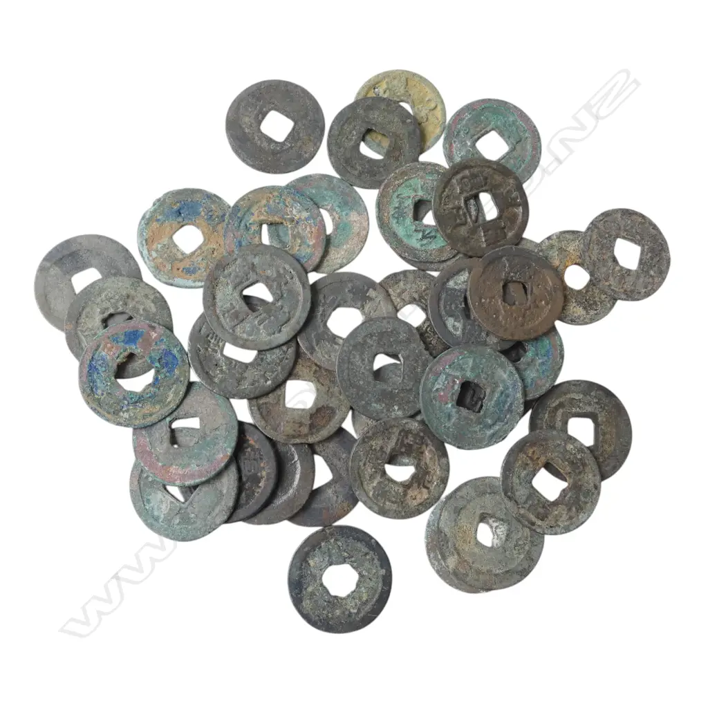 ASST. ANTIQUE CHINESE COINS Image 1++