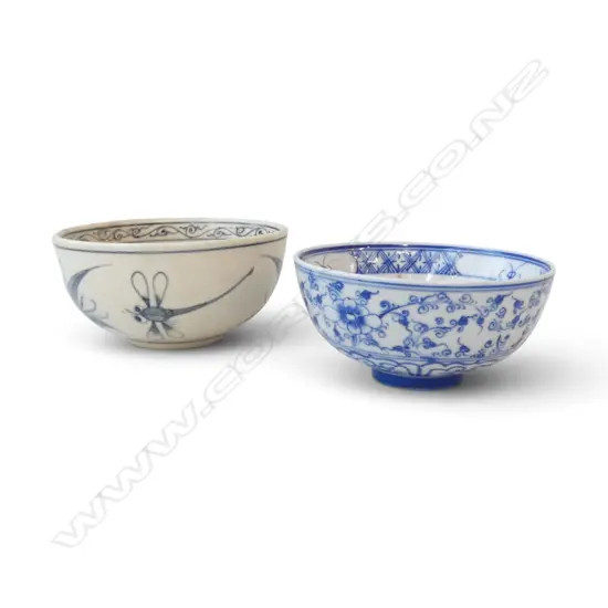 2 CHINESE B/W BOWLS Dia.120mm