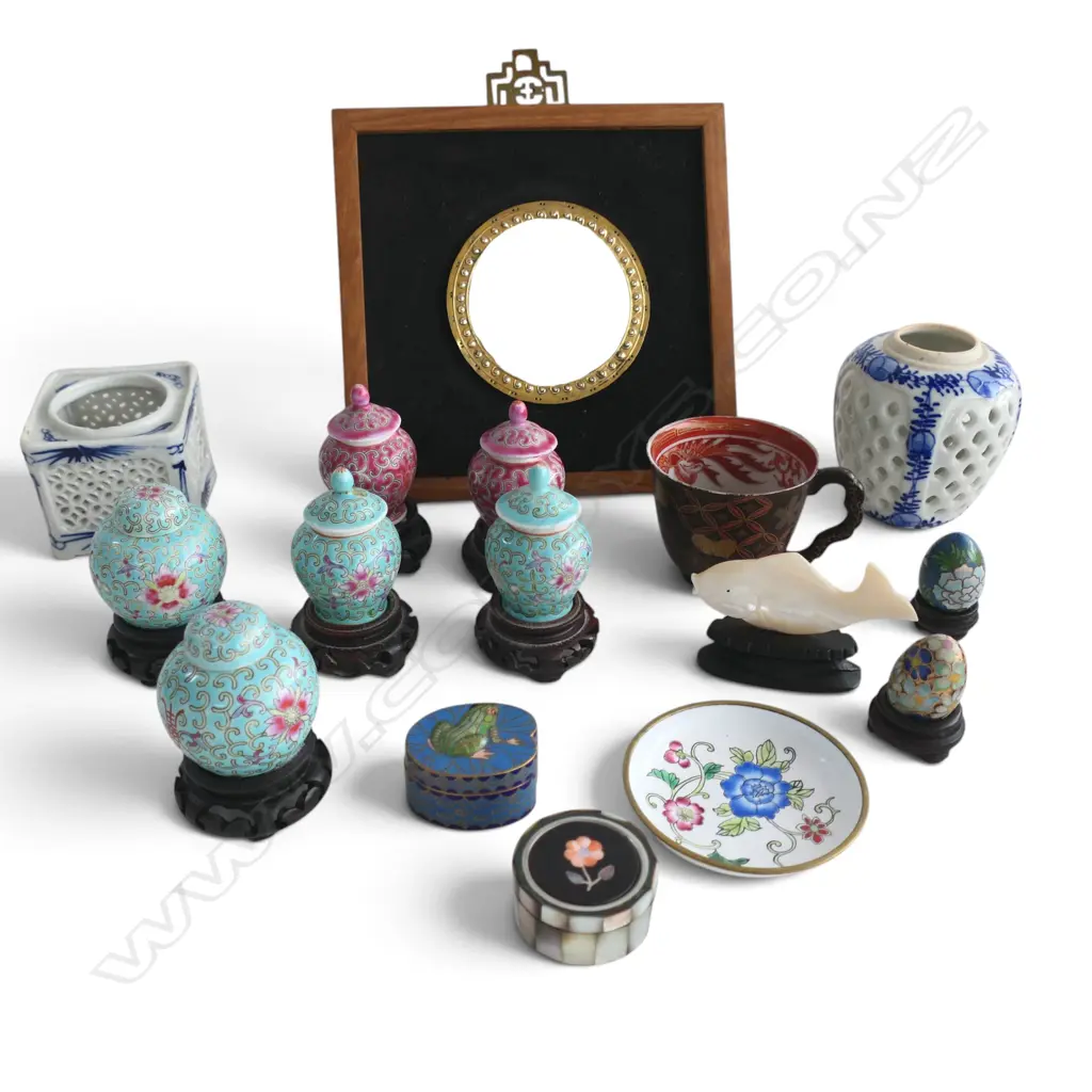 BOX OF ASST. ORIENTAL COLLECTABLES etc Image 1++
