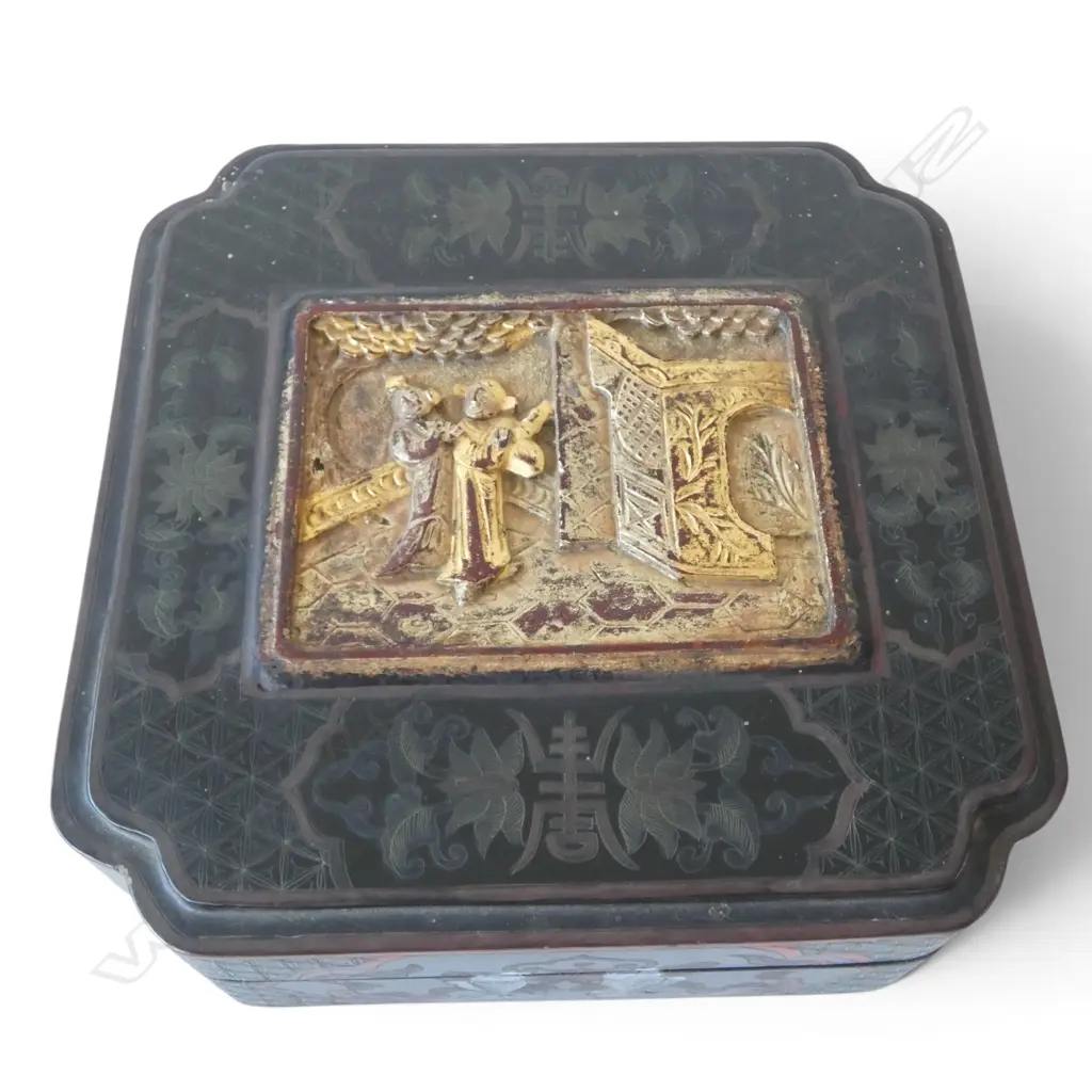 CHINESE LACQUER BOX 265x265x90mm Image 1++