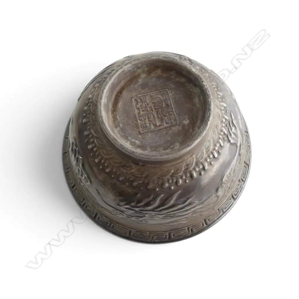 4 ORIENTAL PIECES; SILVER METAL BOWL, CLOISONNE CACHE POT, BRASS VASE, CERAMIC VASE H.190mm Image 1++