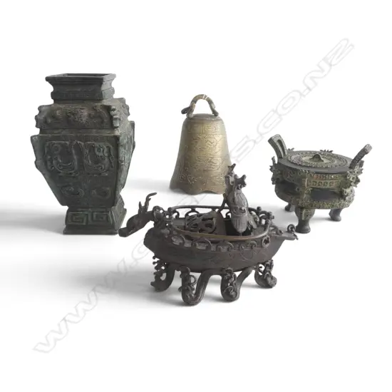 4 ORIENTAL METAL ARCHAIC STYLE PIECES; VASE H.220mm, 2 LIDDED CONTAINERS, BELL