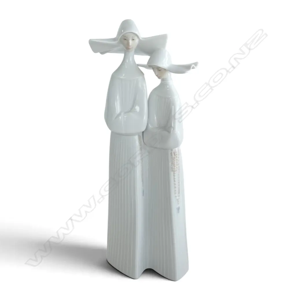 LLADRO NUNS #4611 H.330mm Image 1++