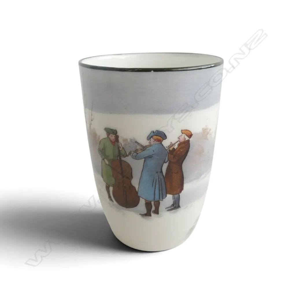 ROYAL DOULTON COACHING DAYS WINTER COLOURS BEAKER w rare musicians scene 1905-1906, H.90mm Image 1++