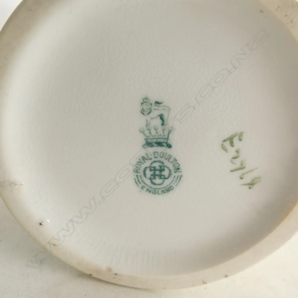 2 ROYAL DOULTON COACHING DAYS VASES in rare winter colours 1905-1906, 1 w SILVER RIM, H.150/100mm Image 1++