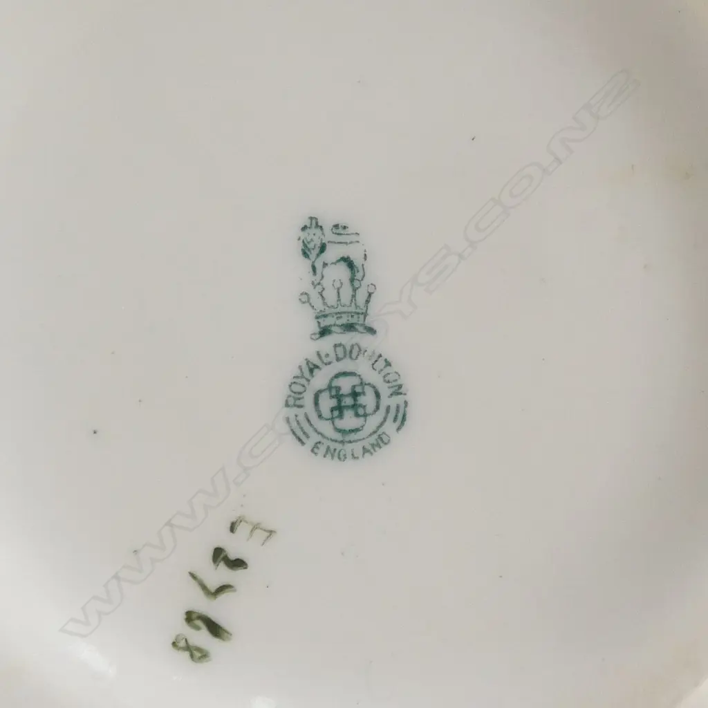 ROYAL DOULTON COACHING DAYS JUG & VASE in rare winter colours 1905-1906, H.130mm Image 1++