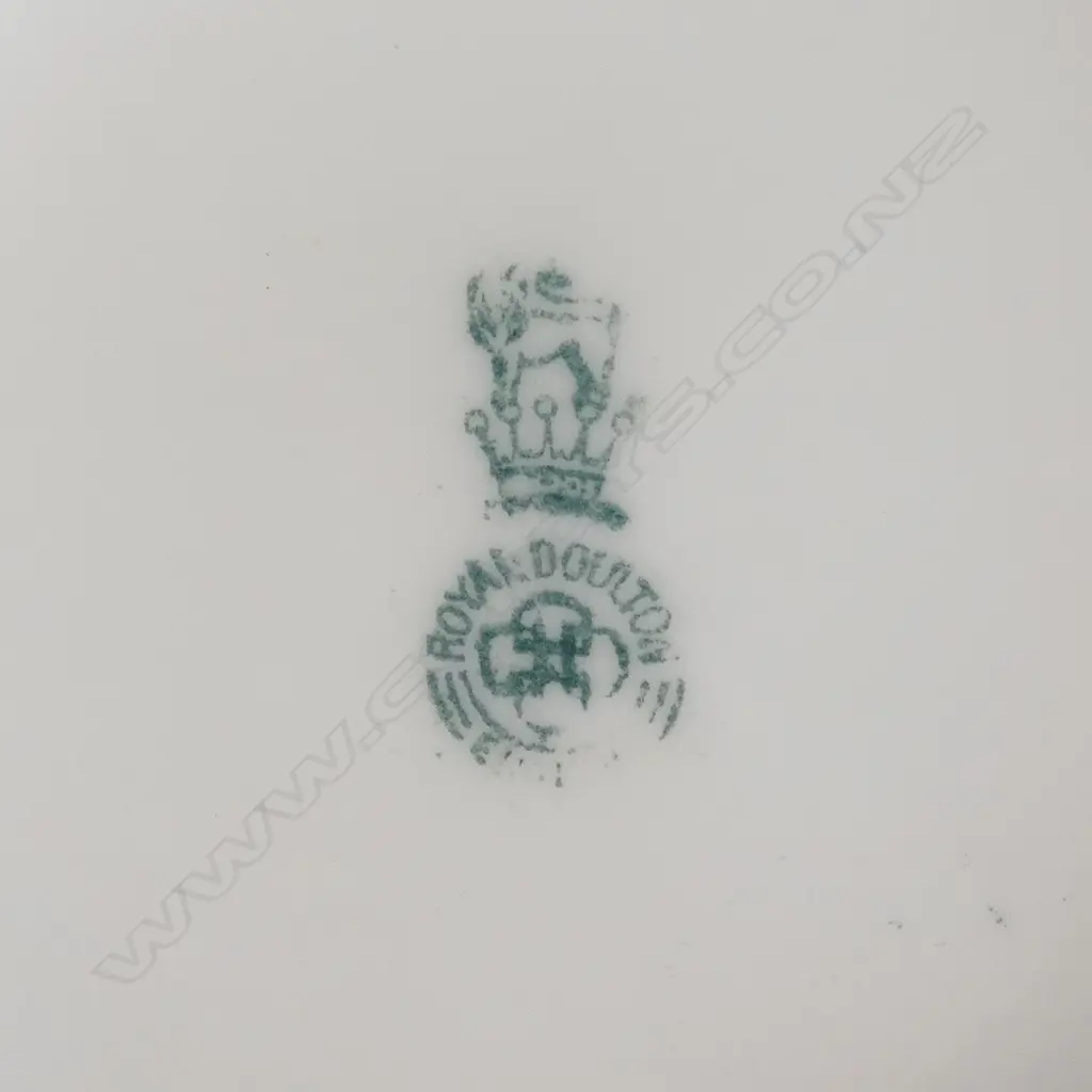 ROYAL DOULTON COACHING WARE VASE in rare winter colours 1905-1906, H.160mm Image 1++