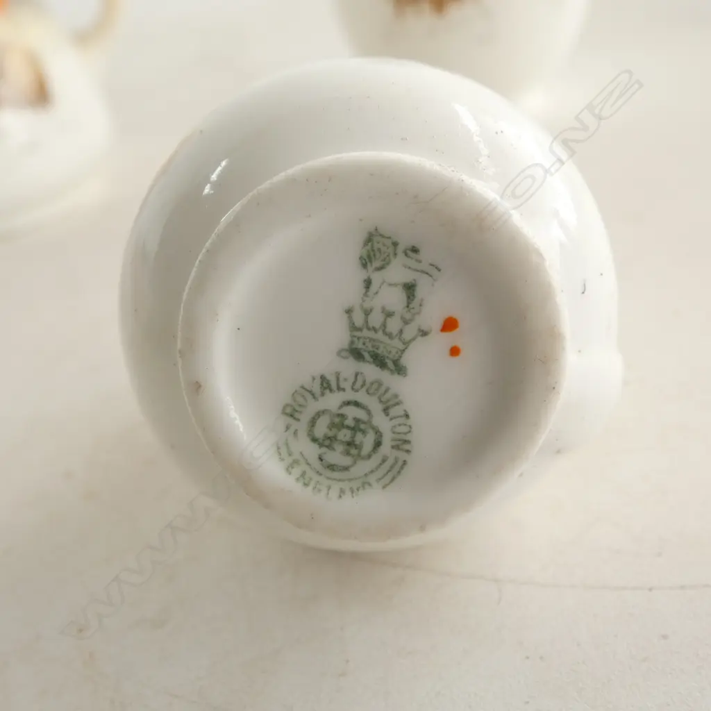 3 ROYAL DOULTON MINIATURES - PASTORAL SCENES, H.50-65mm Image 1++