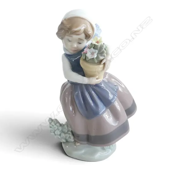 LLADRO ‘SPRING IS HERE’ GIRL FIGURINE, H.170mm