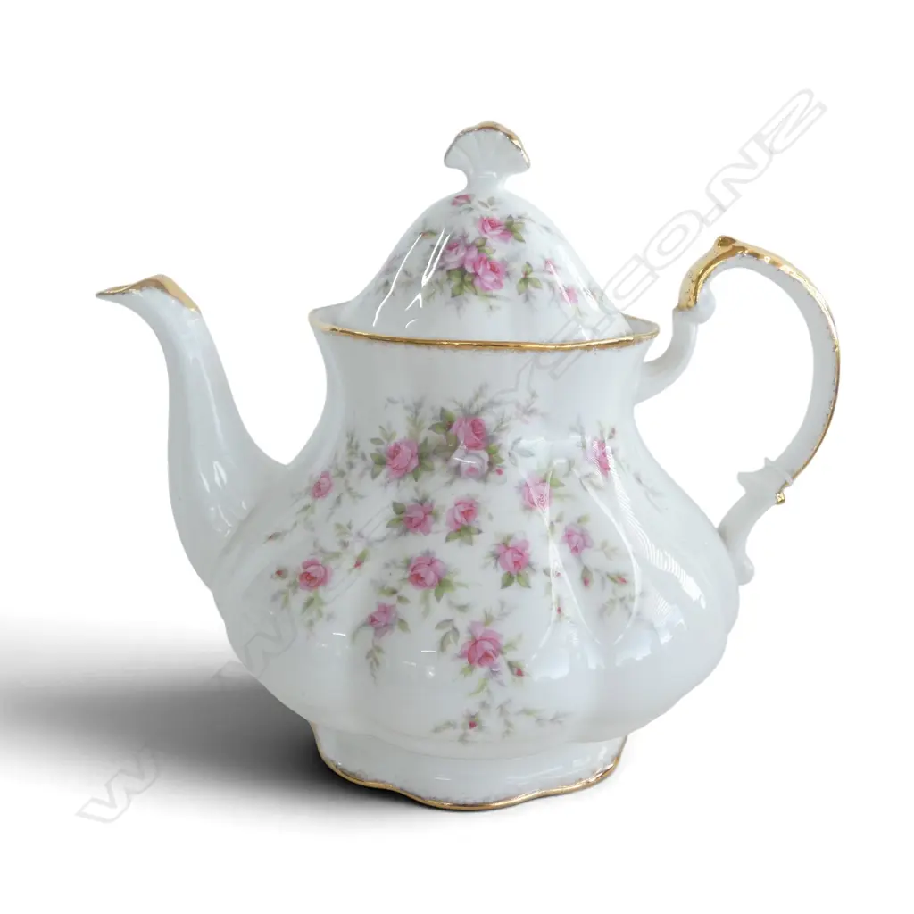 LARGE PARAGON ‘VICTORIA ROSE’ BONE CHINA TEAPOT ENGLAND, H.150MM L.220MM Image 1++