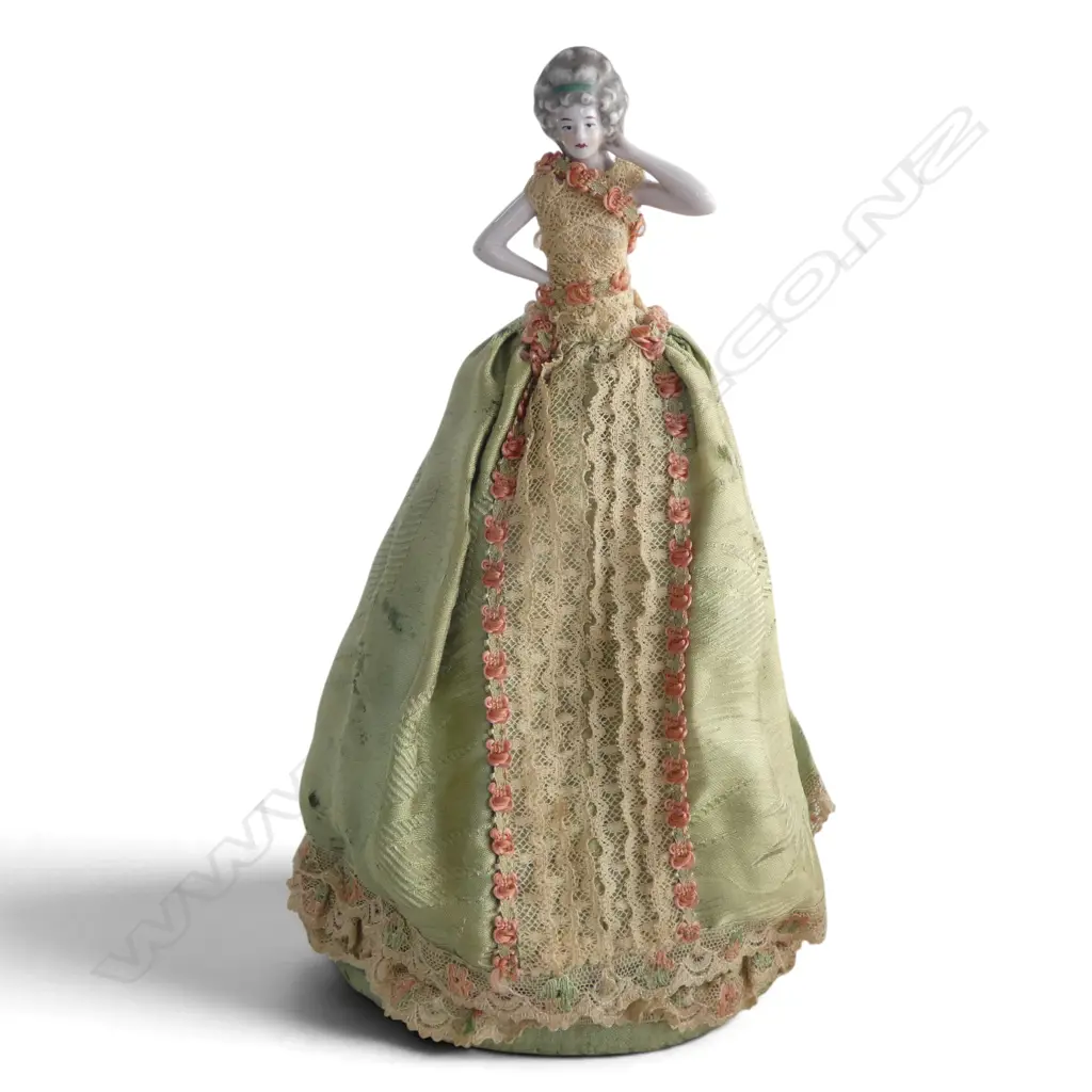ANTIQUE HALF DOLL IN GREEN DRESS, H.275mm Image 1++