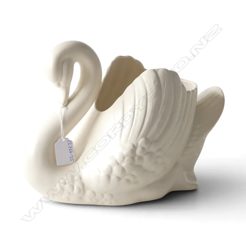 LG CROWN LYNN SWAN VASE H.210mm Image 1++