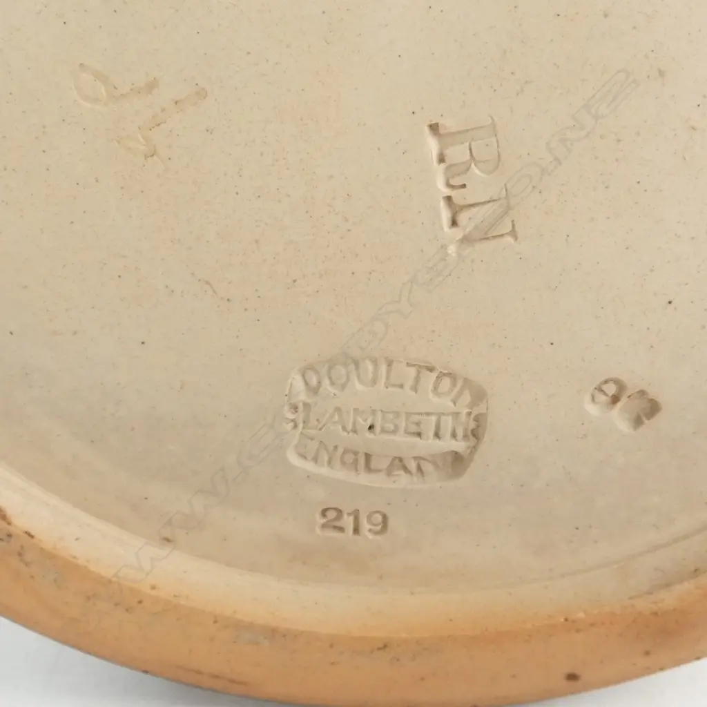 DOULTON LAMBETH STONEWARE TOBACCO JAR small chip to interior of lid H.160mm Image 1++