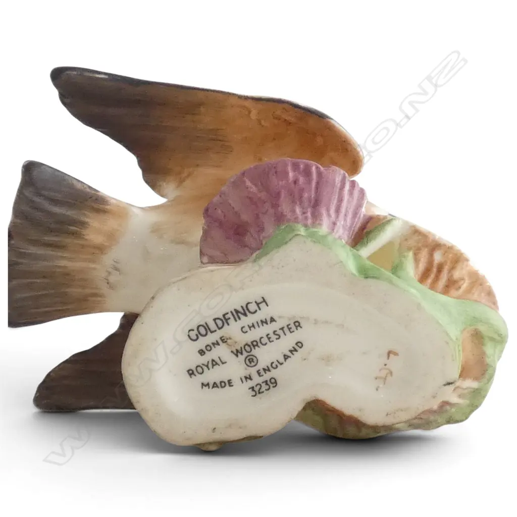 4 BIRDS; 3 ROYAL WORCESTER (BLUE TIT AF, GOLDFINCH, CHAFFINCHES) + SPODE KINGFISHER (BEAK AF) H.160mm Image 1++