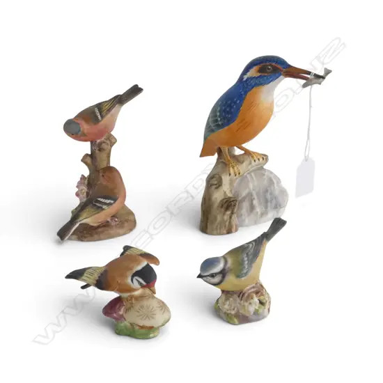 4 BIRDS; 3 ROYAL WORCESTER (BLUE TIT AF, GOLDFINCH, CHAFFINCHES) + SPODE KINGFISHER (BEAK AF) H.160mm