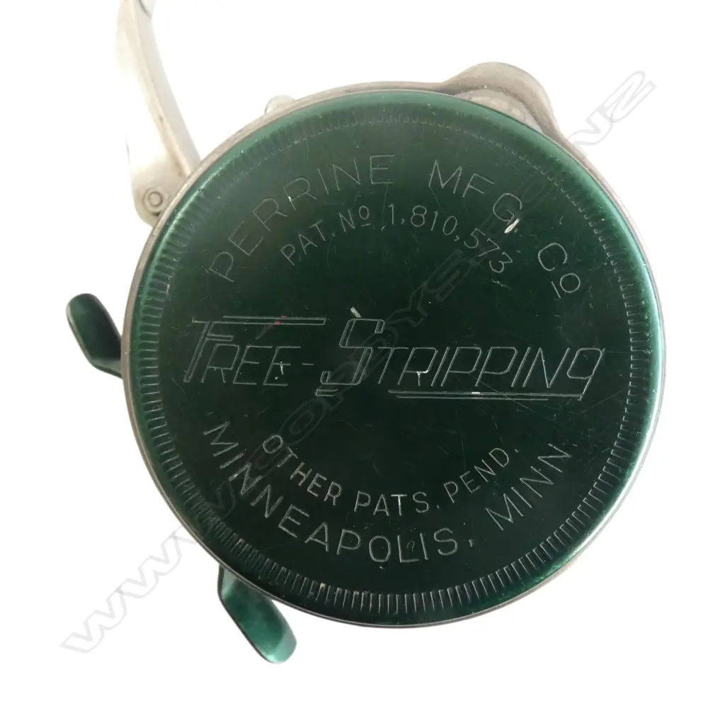 UAS PERRINE MFG FREE STRIPPING REEL & A P FLUEGUR ROCKET FISHING REEL  Image 1++