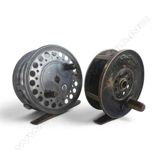 2 VINTAGE FRESHWATER FISHING REELS HARDYS THE SILEX MAJOR & JB MOSCROPS  BRASS REEL DIA90MM